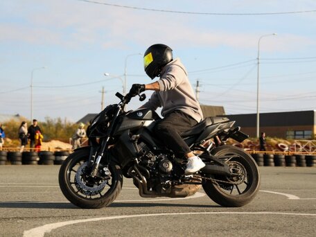 2017 Yamaha MT-09 (FZ-09), чёрный, 1100000 рублей, вид 1