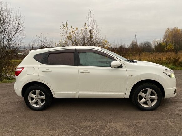 2010 Nissan Qashqai I Рестайлинг, белый, 779000 рублей - вид 4