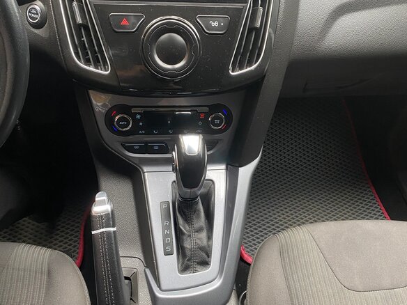 2013 Ford Focus III, серебристый, 930000 рублей - вид 12
