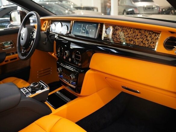 2025 Rolls-Royce Phantom Extended VIII Рестайлинг (Series II), чёрный, 89000000 рублей - вид 14
