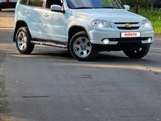 2015 Chevrolet Niva I Рестайлинг, белый, 740000 рублей, вид 5