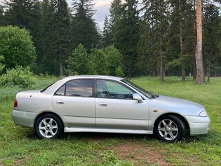 1997 Mitsubishi Carisma I, серебристый, 180000 рублей, вид 4