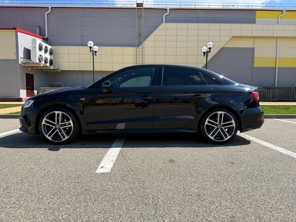 2019 Audi A3 III (8V) Рестайлинг, чёрный, 2030000 рублей - вид 1