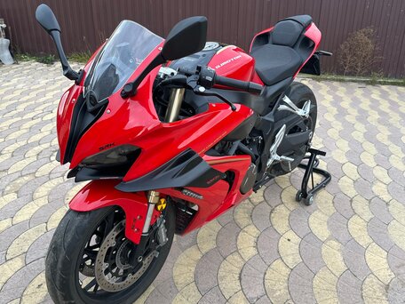 2024 QJMotor SRK 800 RR, красный, 700000 рублей, вид 1