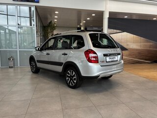 2026 Lada (ВАЗ) Granta Cross I Рестайлинг, серебристый, 1216000 рублей, вид 4