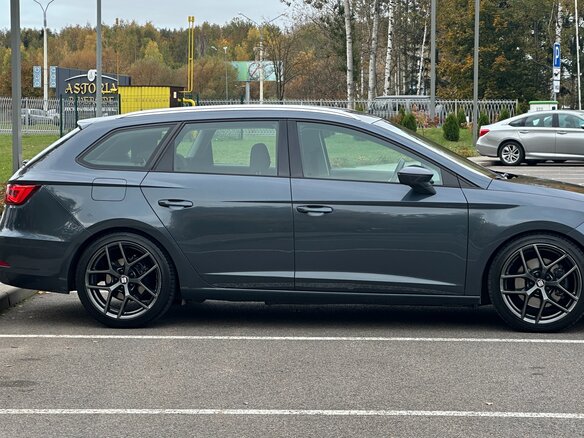 2018 SEAT Leon III Рестайлинг, серый, 1200000 рублей - вид 4