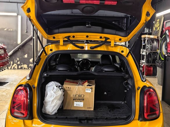 2016 Mini Hatch Cooper S III (F55/F56), оранжевый, 1550000 рублей - вид 16
