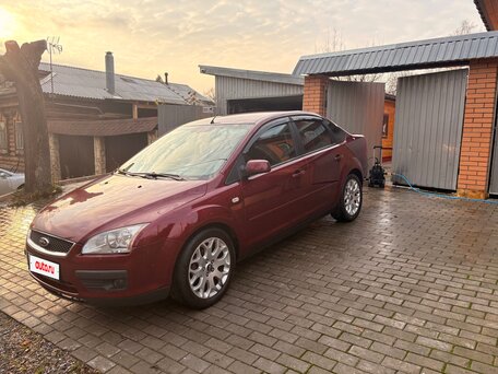 2008 Ford Focus II Рестайлинг, красный, 490000 рублей, вид 3