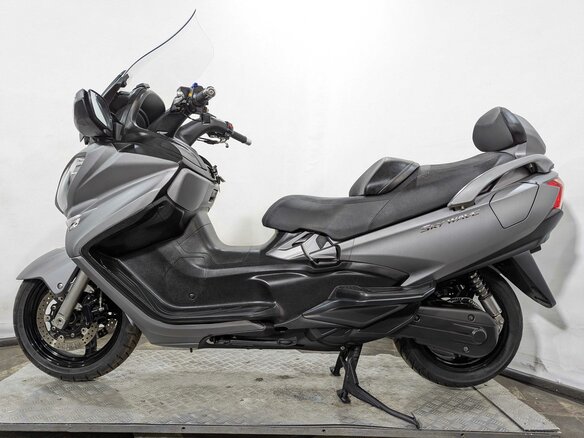 2013 Suzuki Burgman (SkyWave) 650, серебристый, 639000 рублей - вид 2
