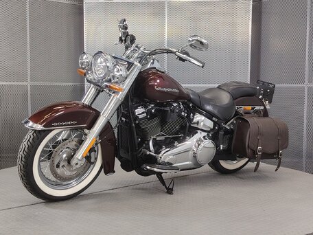 2018 Harley-Davidson Softail Deluxe, красный, 1559000 рублей, вид 4