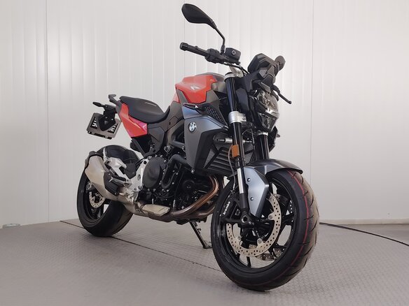 2024 BMW F 900 R, красный, 1049000 рублей - вид 1