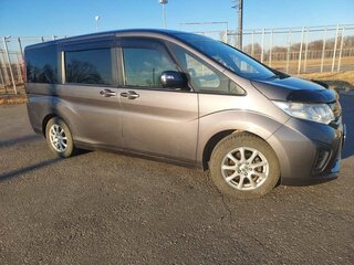 2015 Honda Stepwgn V, серый, 1390000 рублей, вид 4
