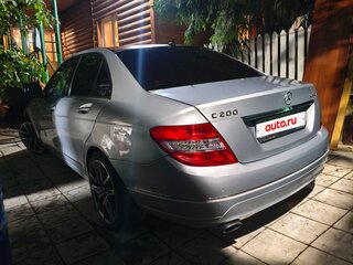 2008 Mercedes-Benz C-Класс 200 III (W204), белый, 1100000 рублей, вид 3