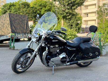 2012 Triumph Thunderbird 1600, чёрный, 920000 рублей, вид 2