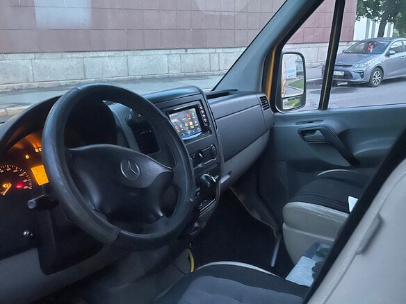 2010 Mercedes-Benz Sprinter, жёлтый, 1150000 рублей - вид 11