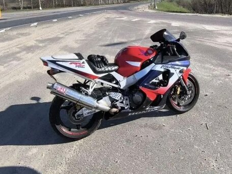 2000 Honda CBR 929RR Fireblade, красный, 300000 рублей, вид 1
