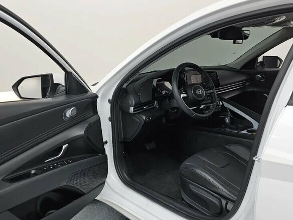 2025 Hyundai Avante VII Рестайлинг, белый, 2850000 рублей - вид 15