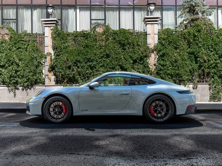 2025 Porsche 911 Carrera GTS VIII (992) Рестайлинг, зелёный, 24500000 рублей, вид 2