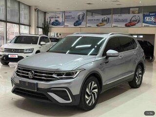 2022 Volkswagen Tiguan II Рестайлинг, серый, 2650000 рублей, вид 1