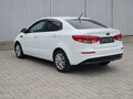 2015 Kia Rio III Рестайлинг, белый - вид 4