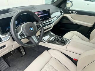 2025 BMW X7 40i I (G07) Рестайлинг, белый, 15990000 рублей, вид 3