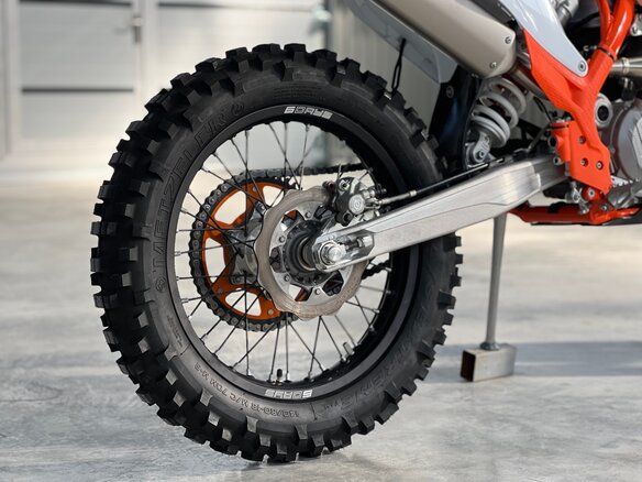 2021 KTM 250 EXC, белый - вид 11