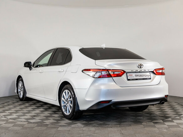 2021 Toyota Camry VIII (XV70) Рестайлинг, белый, 2799000 рублей - вид 6