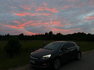 2013 Opel Astra J Рестайлинг, серый, 560000 рублей, вид 1