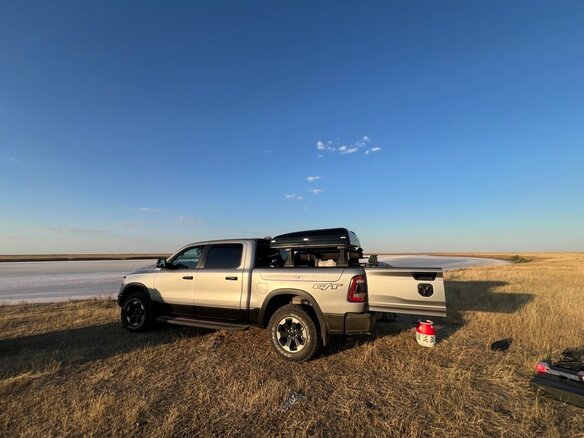 2023 Ram 1500 Quad Cab V, серый, 11400000 рублей - вид 12