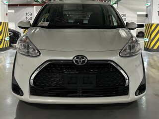 2021 Toyota Sienta II Рестайлинг, белый, 1399000 рублей, вид 2