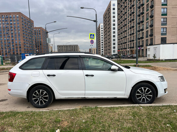 2014 Skoda Octavia III (A7), белый, 530000 рублей - вид 3