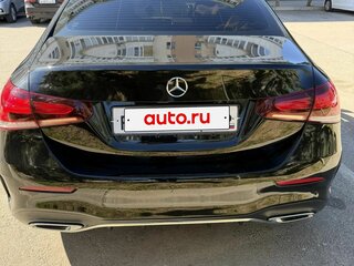 2018 Mercedes-Benz A-Класс 200 IV (W177), чёрный, 2700000 рублей, вид 4