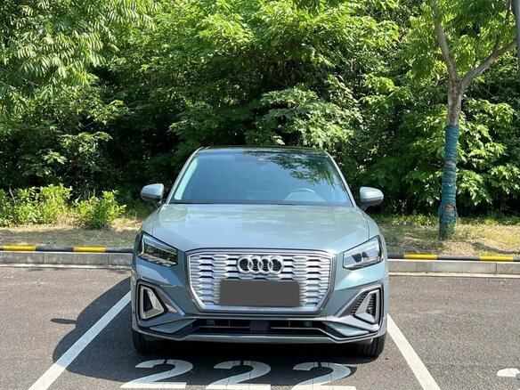 2022 Audi Q2 L e-tron I Рестайлинг, серый, 2080000 рублей - вид 1