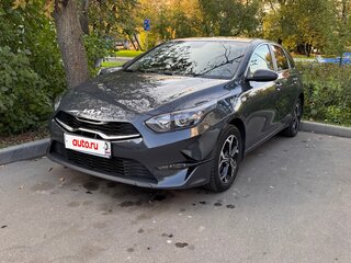 2021 Kia Ceed III Рестайлинг, серый, 2400000 рублей, вид 4