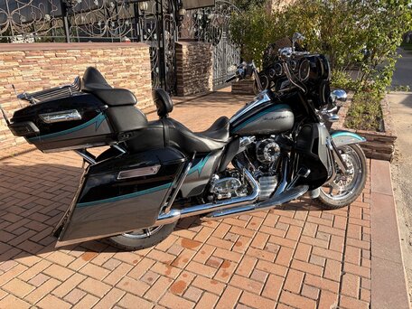 2015 Harley-Davidson CVO Limited, чёрный, 1799000 рублей, вид 3