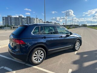 2017 Volkswagen Tiguan II, синий, 1795000 рублей, вид 4