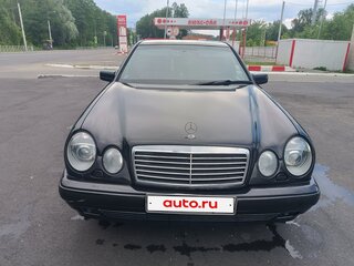 1997 Mercedes-Benz E-Класс 230 II (W210, S210), чёрный, 470000 рублей, вид 2