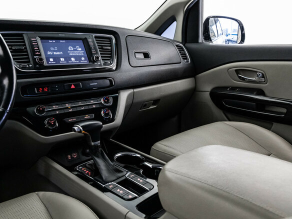 2019 Kia Carnival III, белый - вид 13