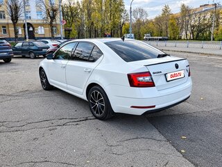 2019 Skoda Octavia III (A7) Рестайлинг, белый, 1750000 рублей, вид 5