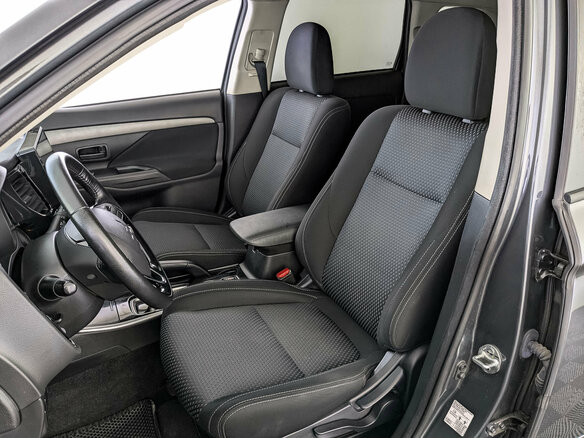 2018 Mitsubishi Outlander III Рестайлинг 2, серый, 1825000 рублей - вид 19