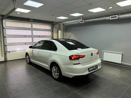 2020 Volkswagen Polo VI, белый, 1800000 рублей, вид 4