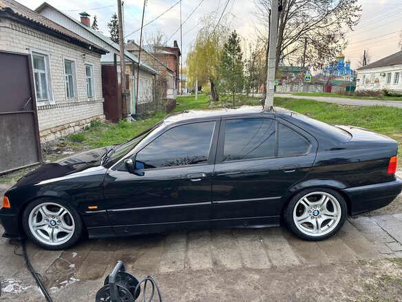1998 BMW 3 серии 318i III (E36), чёрный, 659036 рублей - вид 4