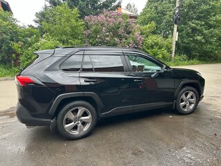 2020 Toyota RAV4 V (XA50), чёрный, 3180000 рублей, вид 3