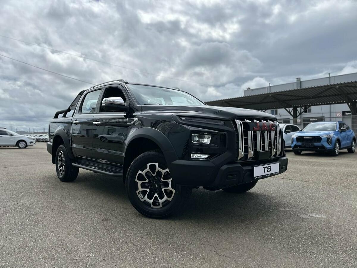 Открыть фотографии: JAC T9