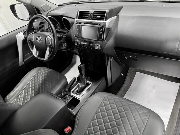 2015 Toyota Land Cruiser Prado 4-speed 150 Series Рестайлинг 1, серый, 3260000 рублей - вид 12
