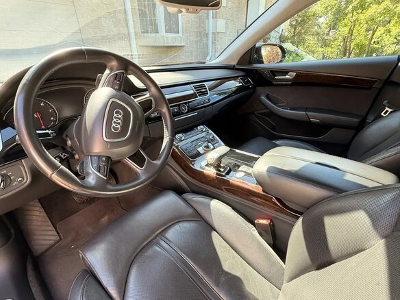 2015 Audi A8 III (D4) Рестайлинг, чёрный - вид 4
