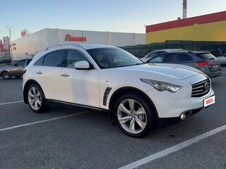 2011 Infiniti FX37 II (S51) Рестайлинг, белый, 2500000 рублей, вид 2