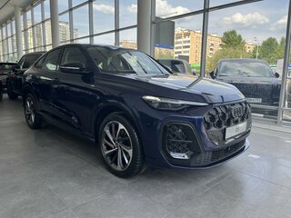 2026 Audi Q5 Sportback TFSI quattro S tronic II (GU), синий, 10000000 рублей, вид 3