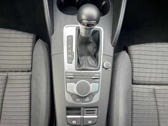 2018 Audi A3 III (8V) Рестайлинг, серебристый, 1670700 рублей - вид 21