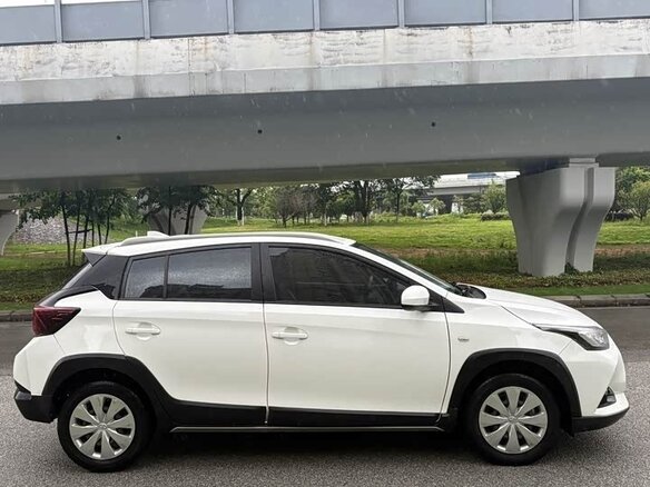 2022 Toyota Yaris L X XP150 Рестайлинг, белый, 1091327 рублей - вид 7